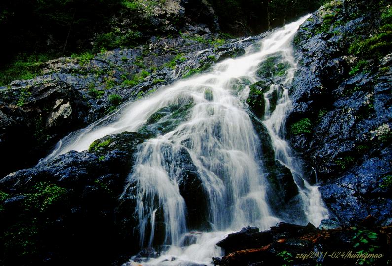 山泉细雨 摄影 黄毛