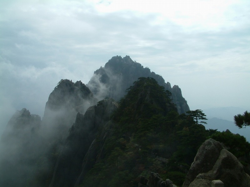 雾里看山 摄影 无所不为