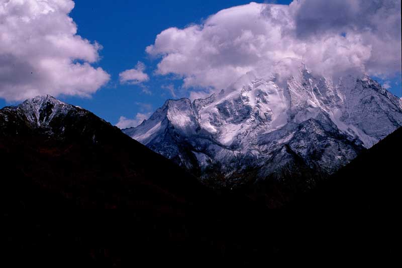 云中雪山 摄影 巴山猎人