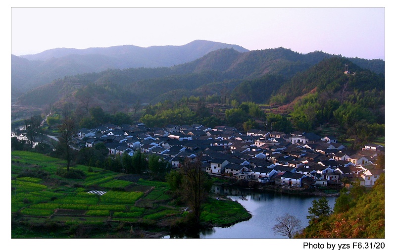 夕阳下小山村 摄影 川中心叶