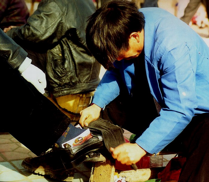 擦鞋匠 摄影 神岗山人