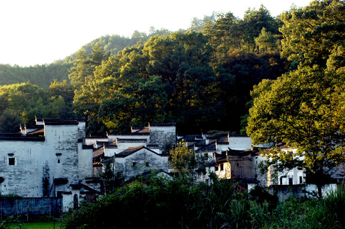 斜阳映旧居 摄影 张勇