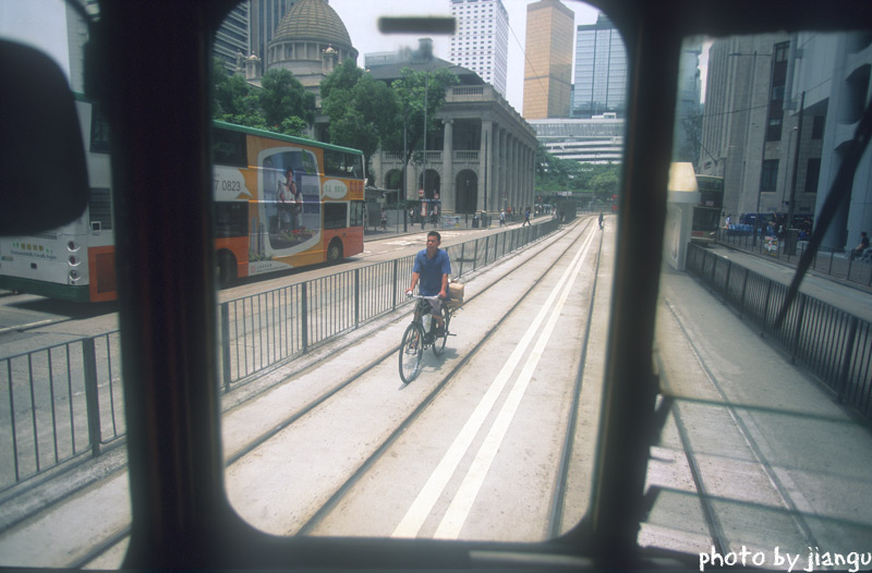 騎自行車的人 摄影 沙漠