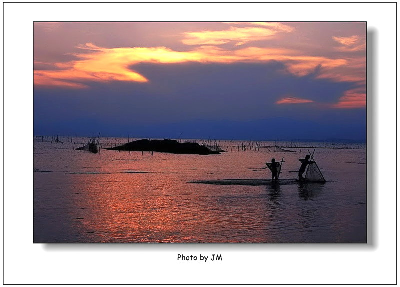 夕阳童趣 摄影 江行