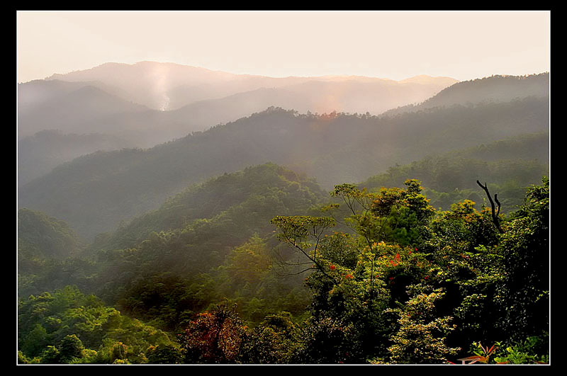 秋山夕照 摄影 李俚