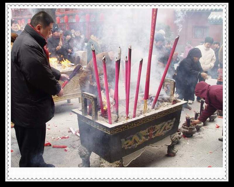 春节城隍庙会上香图 摄影 yemolangzi