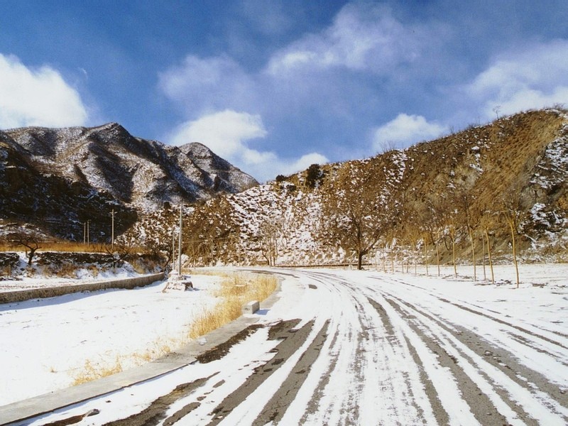 雪路 摄影 高歌