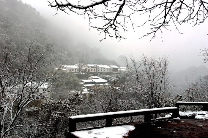 《山居春雪》 摄影 新安老马