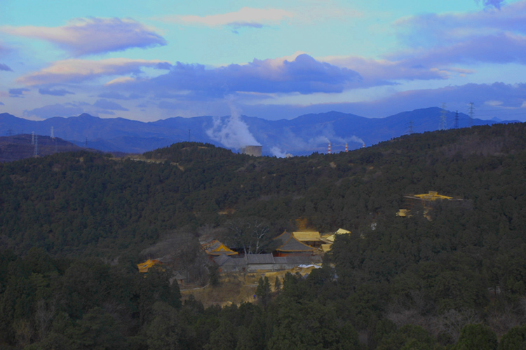 庙宇  电厂 高压线 摄影 fuyi