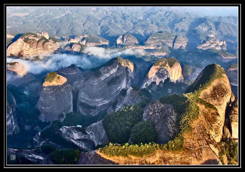 《丹峰朝霞》 摄影 柳州石