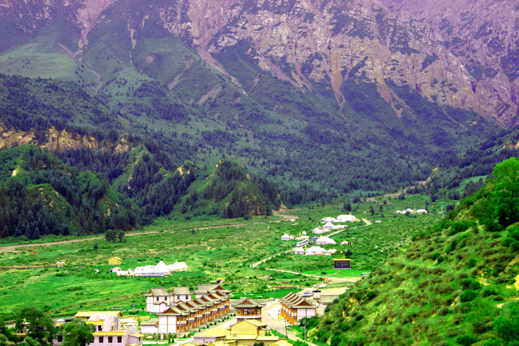 马蹄寺旅游风景区 摄影 洪水何