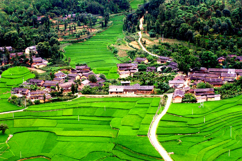 小山村 摄影 遇路