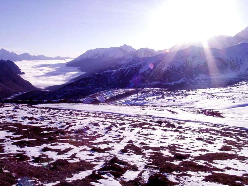 雪山日出 摄影 houlei0000