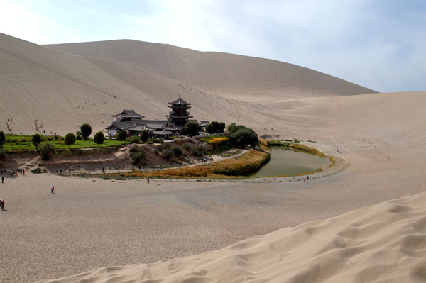 鸣沙山月牙泉 摄影 丁波