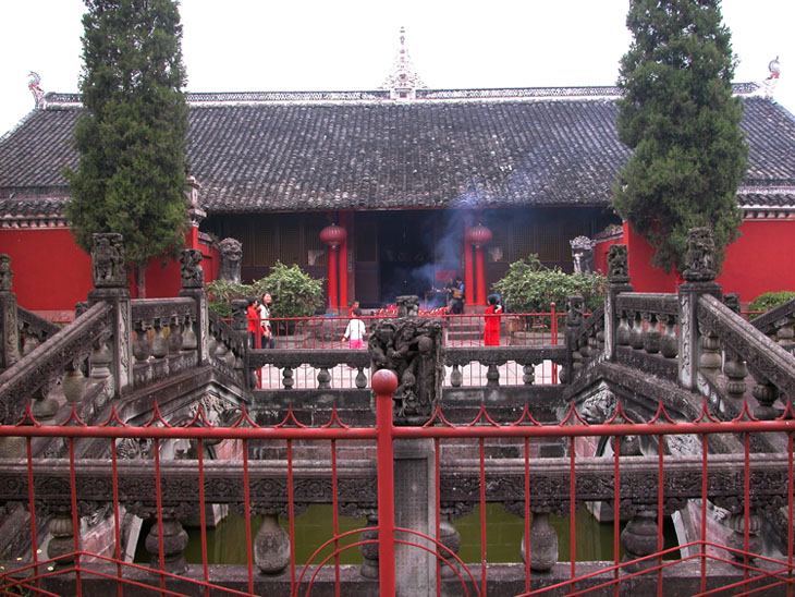 寺庙香烟 摄影 水中彪