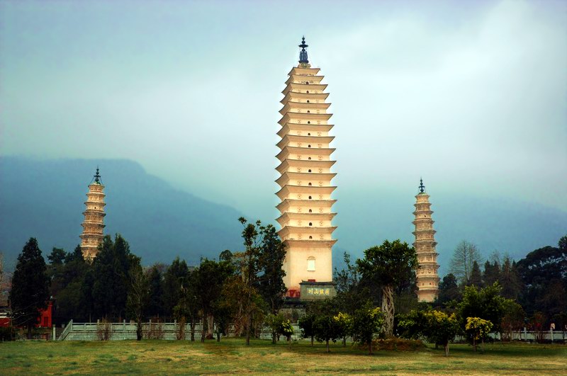 大理三塔 摄影 龙行雨