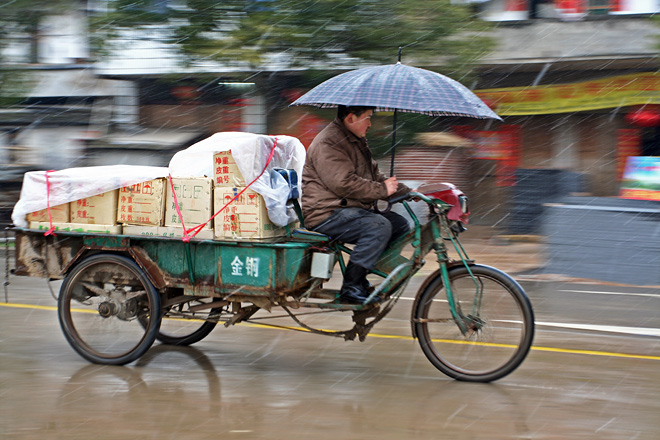 风雪路人 摄影 琵琶烟雨