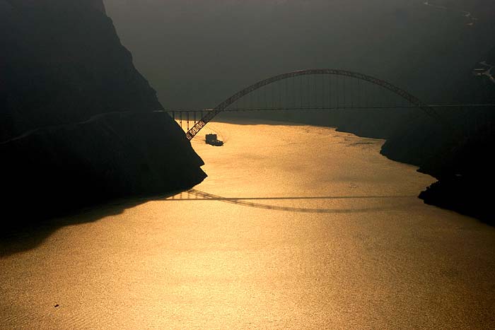 黃金水道 摄影 巫峡江边人