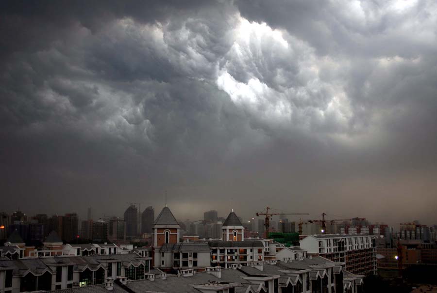 暴风雨来临之际 摄影 白银老周