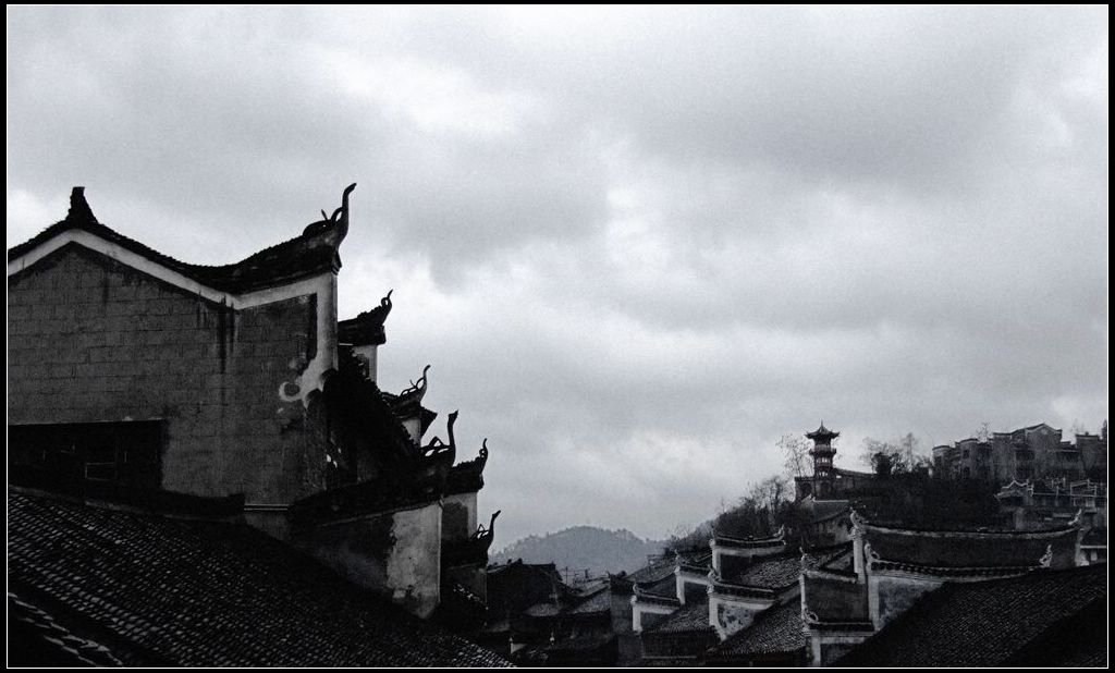 雨中凤凰城 摄影 男子汉