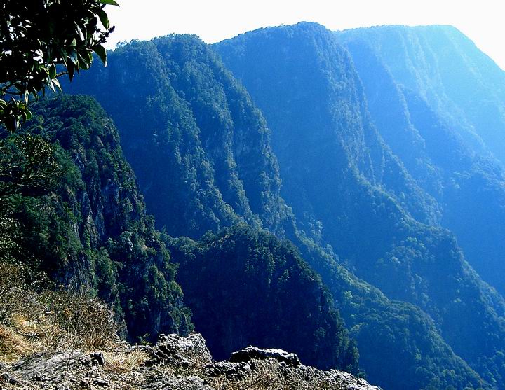 险峰峻岭 摄影 按快门