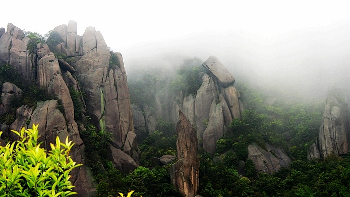 雾呈山色有无中 摄影 雨后_斜阳