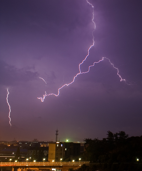 雨夜擒龙 摄影 春之驴