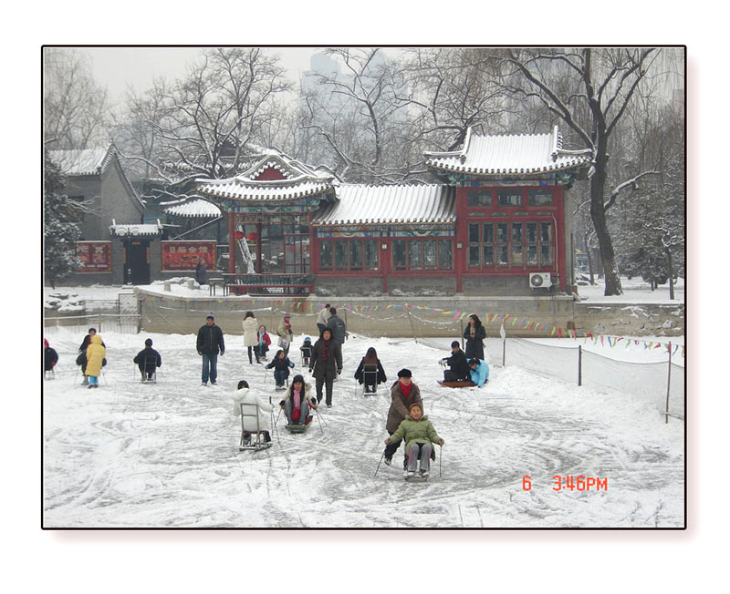 日坛戏雪 摄影 梦林夕