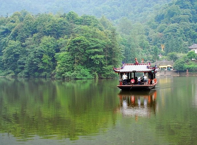 青城山——月城湖 摄影 江门仔