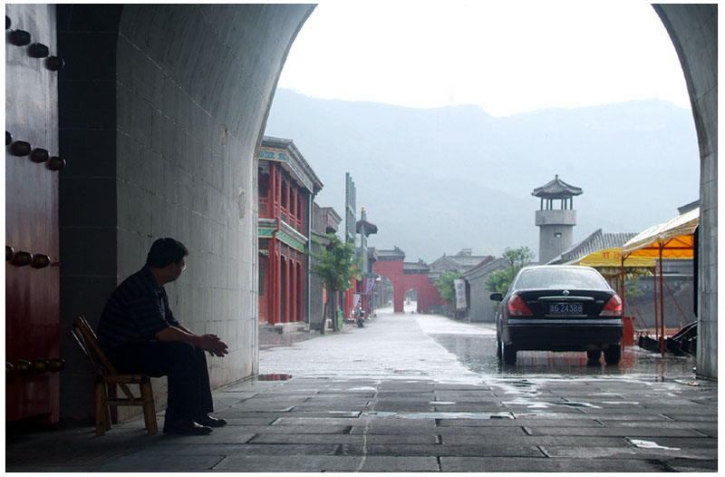 下雨了 摄影 大嘴鳄鱼