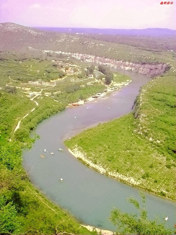 河道弯蜿 摄影 鑫鹤