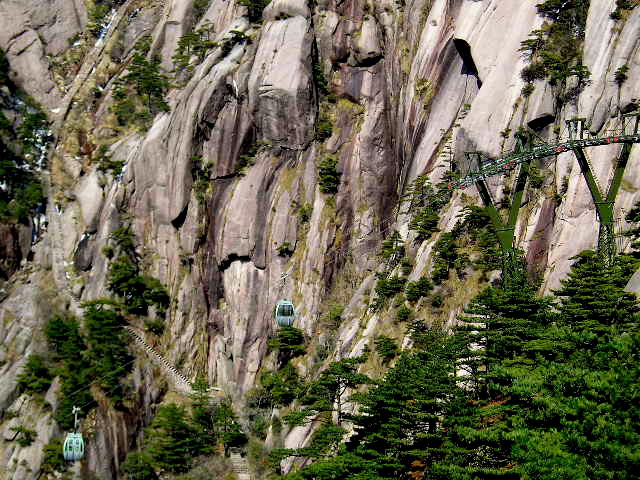 黄山-13--山间运行的观光缆车 摄影 小琳琳