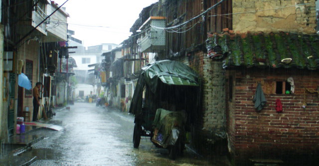 阴雨老街 摄影 粤丹