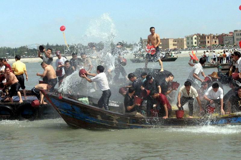 海上泼水节 摄影 玉宇