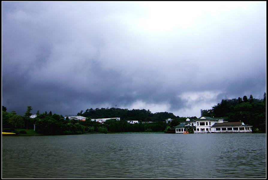 暴风雨 摄影 陶建