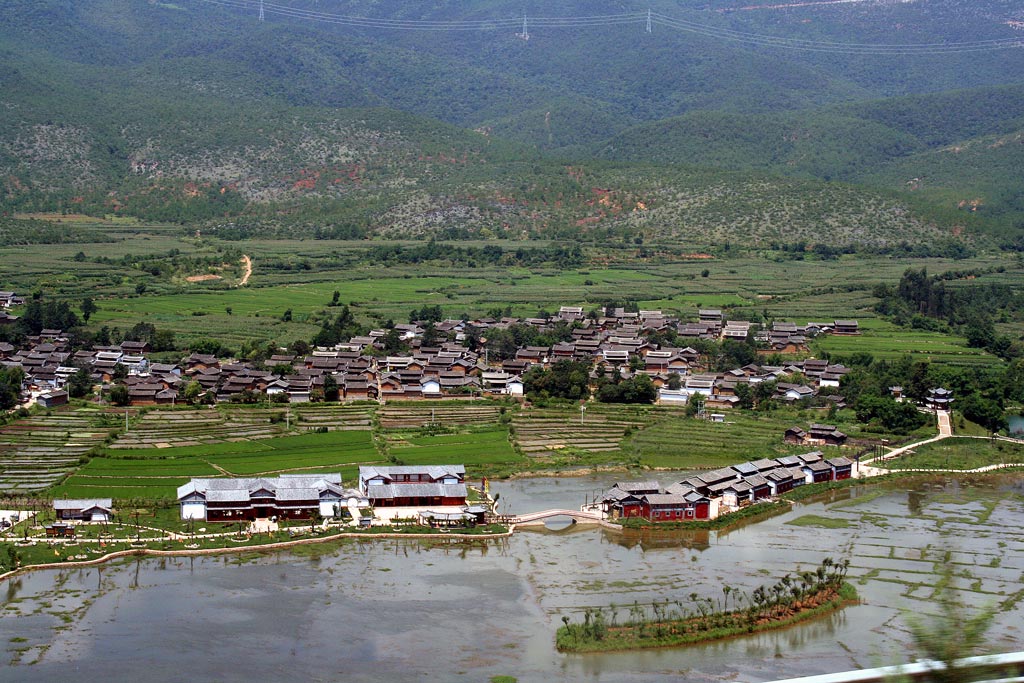 峡谷中的村庄 摄影 风林