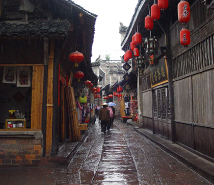 小街雨后 摄影 白沙泉水