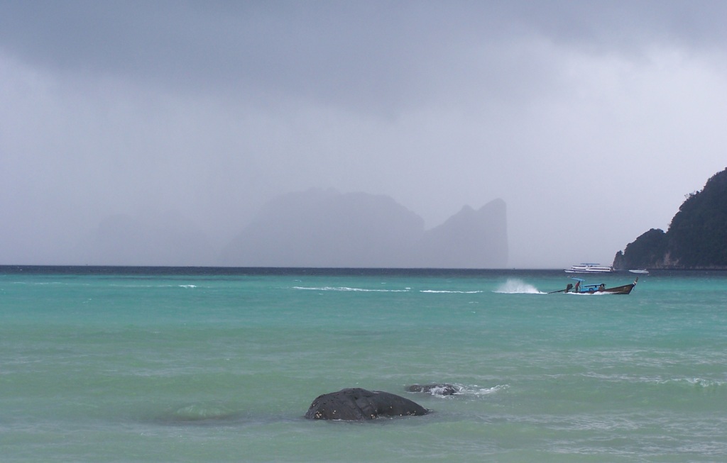 热带海上的暴雨 摄影 南洋云