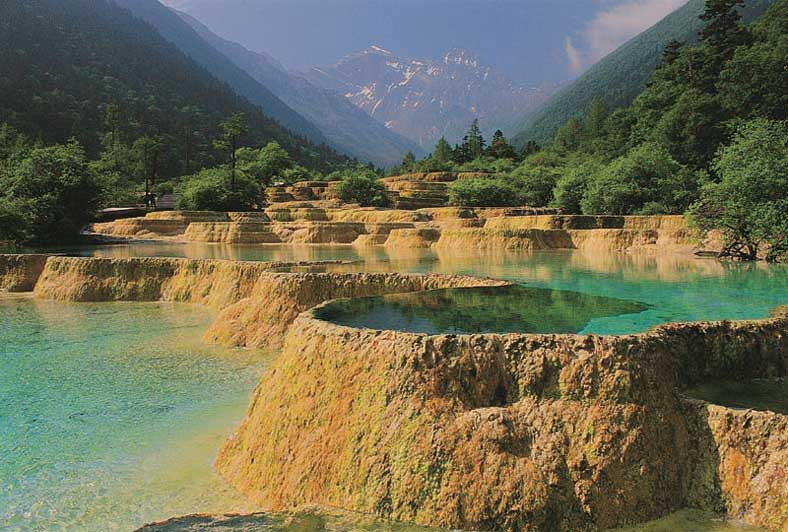 四川黄龙风景区--争艳彩池 摄影 田江