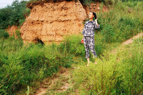 山里妹子 摄影 春江秋岳