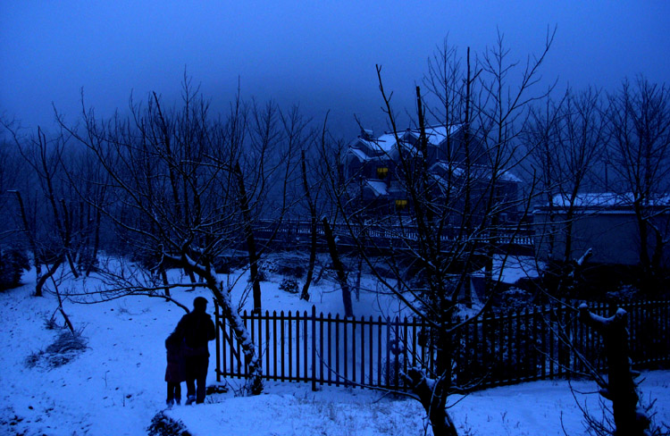 风雪夜归人 摄影 一见