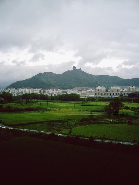 车窗外的风景1 摄影 张庆久