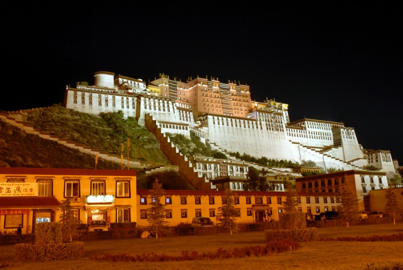 布达拉宫夜景 摄影 木易马华