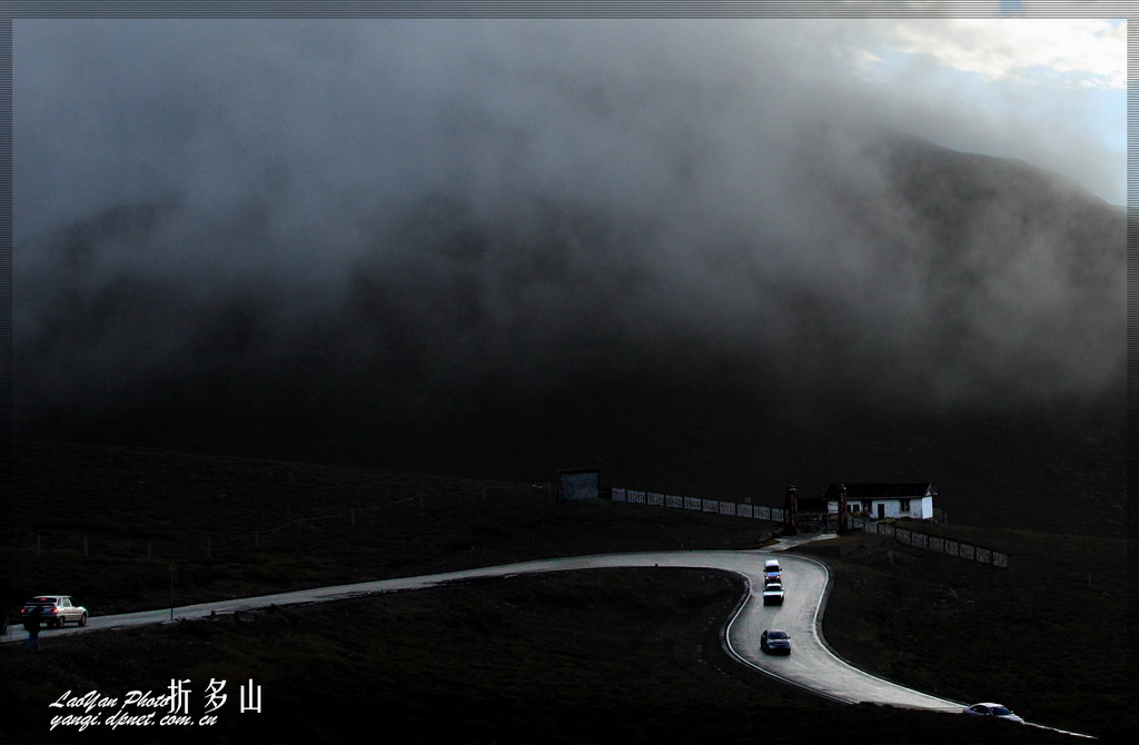 雨雾折多山 摄影 老盐