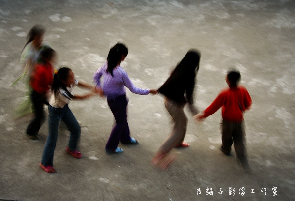 老鹰抓小鸡 摄影 雨后_斜阳