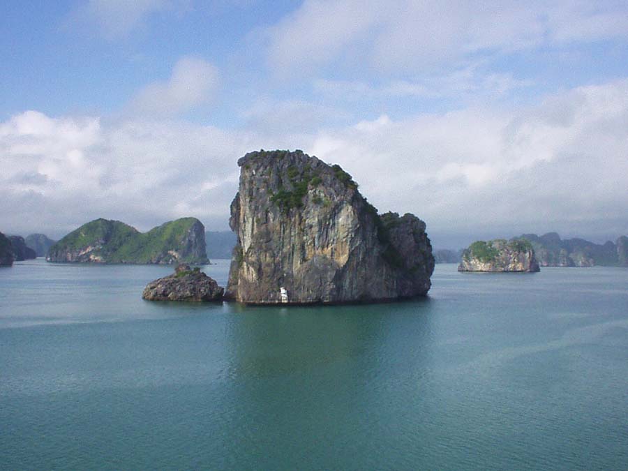 下龙湾一景 摄影 书鸣