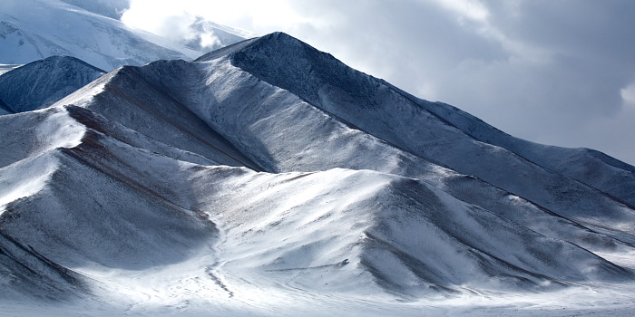 雪山 摄影 旧街男孩