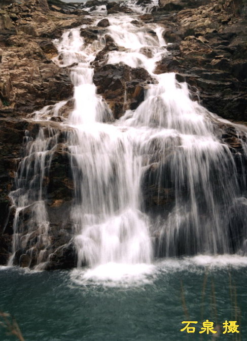 水流不息 摄影 石泉