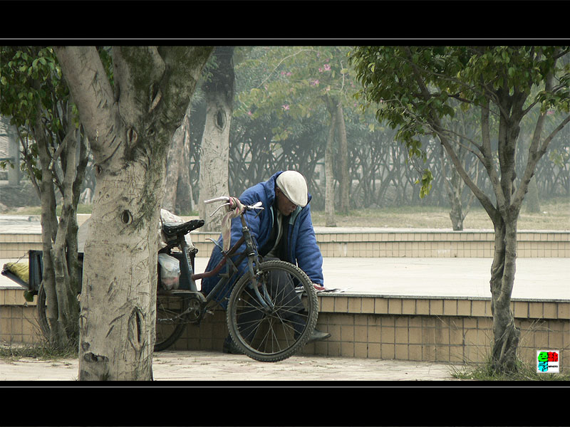 人残志不残 摄影 缺一色彩