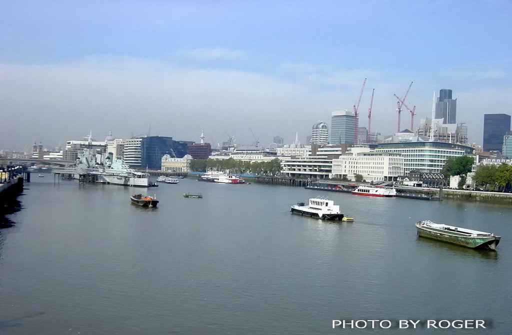 Thames 摄影 雨天